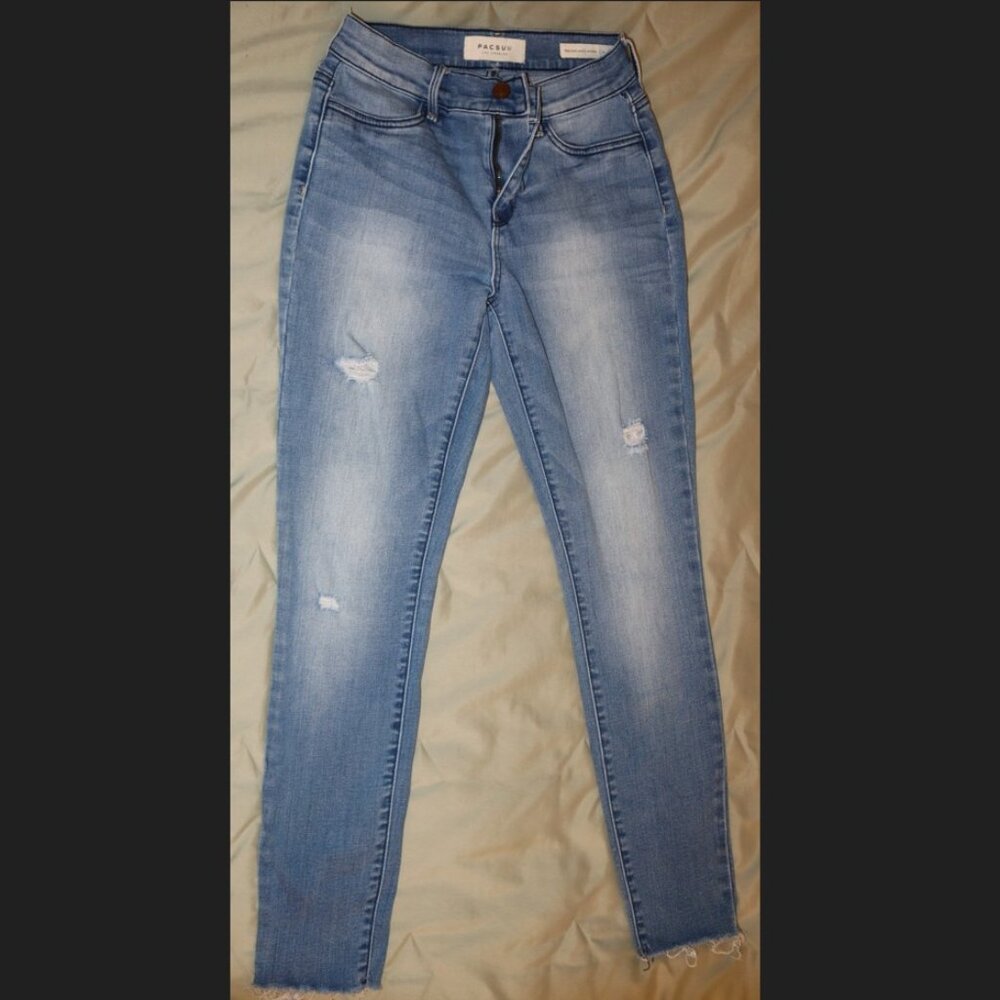 PACSUN High Rise Jegging - size 24 juniors Ripped Very Good
